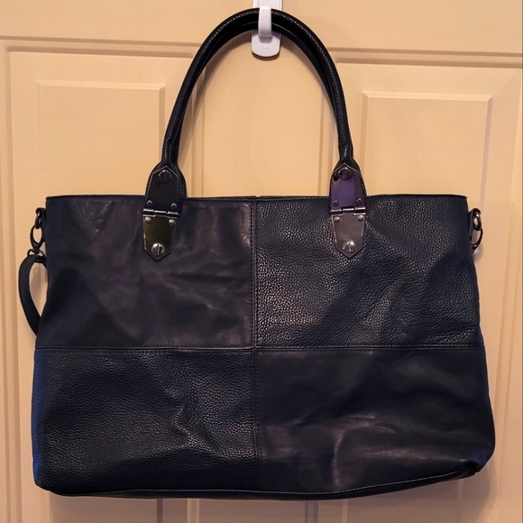 Steve Madden Large Black Purse/Handbag - Picture 3 of 3